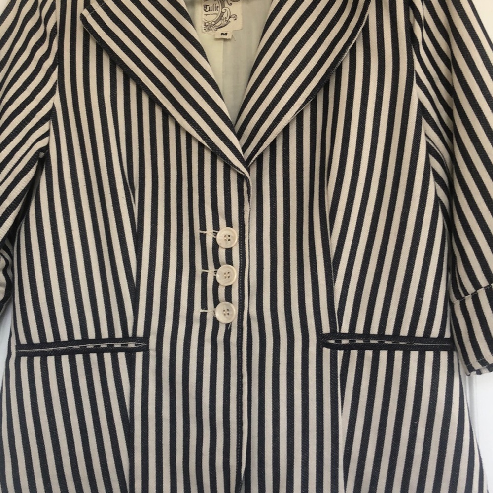 Jacket - Picture 2 of 6